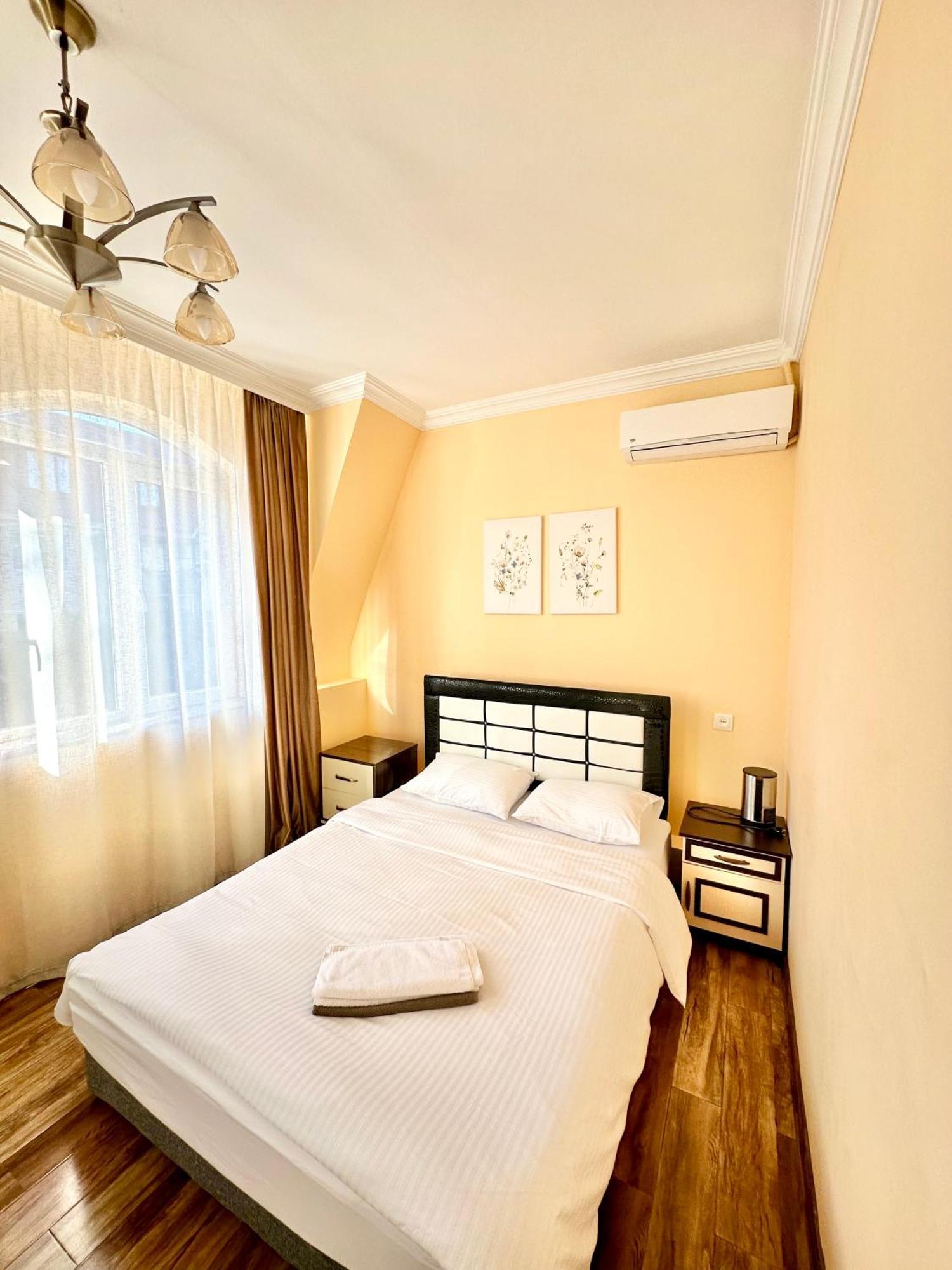 Old Clty Hotel באטומי מראה חיצוני תמונה