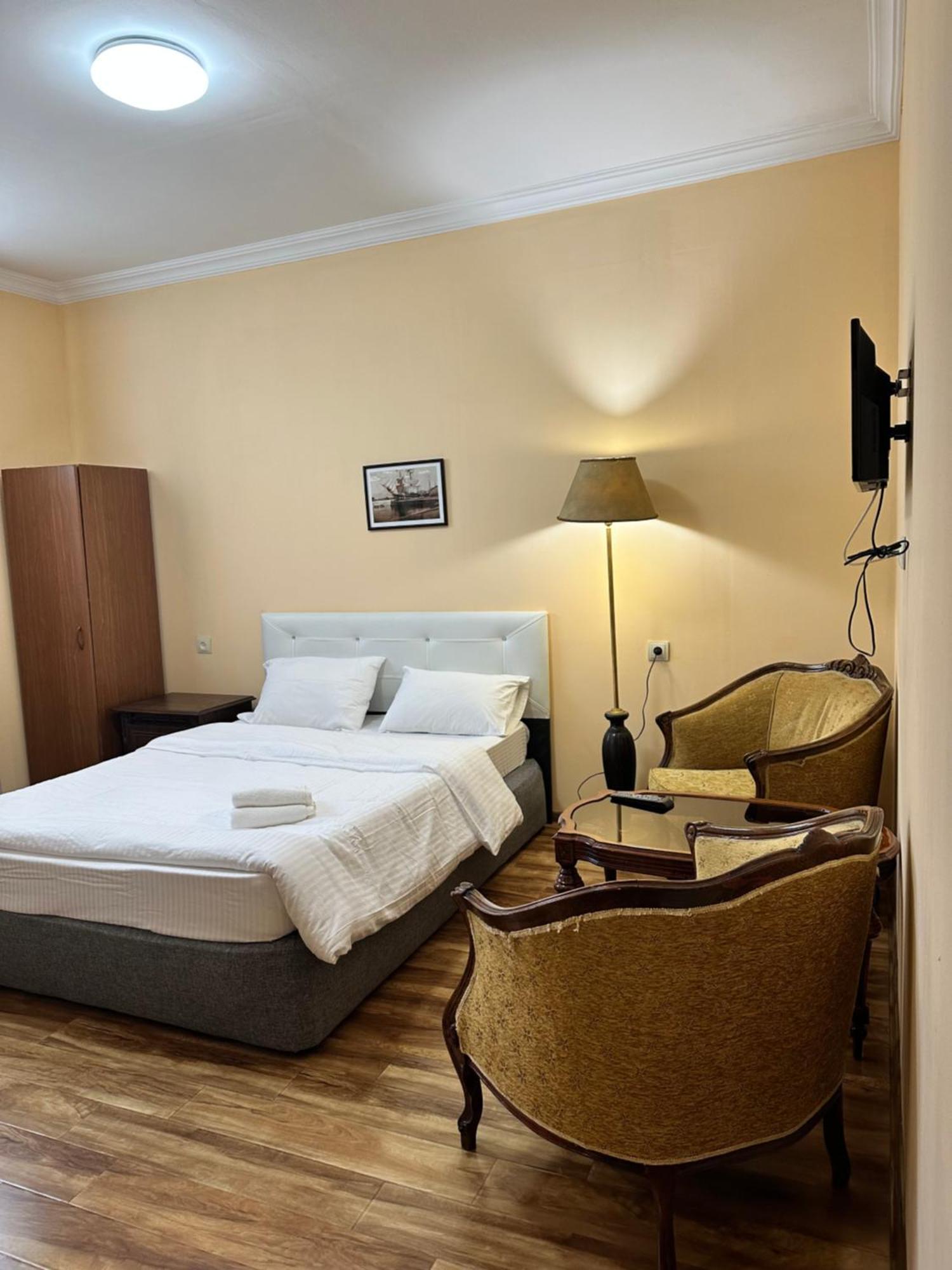 Old Clty Hotel באטומי מראה חיצוני תמונה