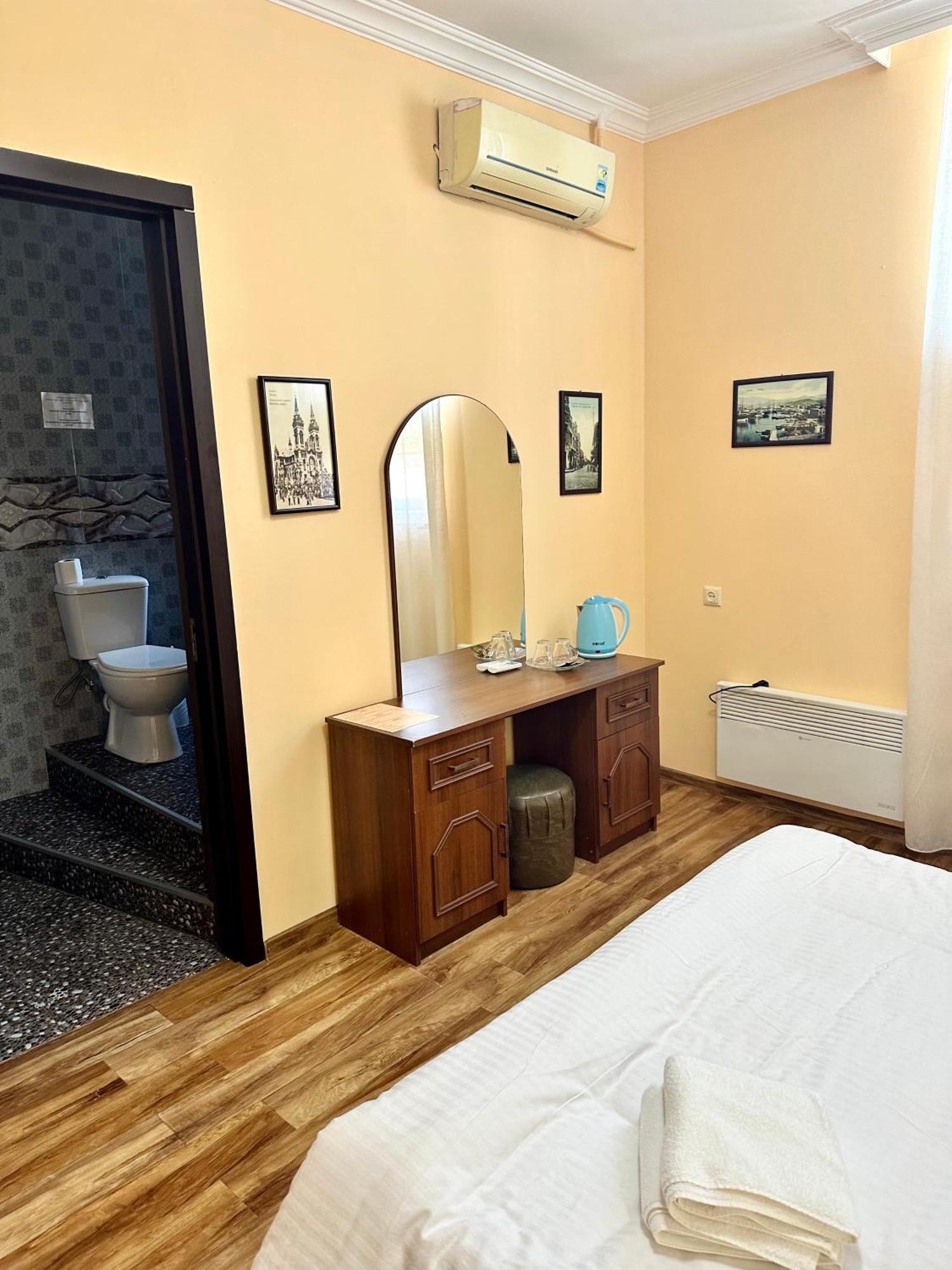 Old Clty Hotel באטומי מראה חיצוני תמונה